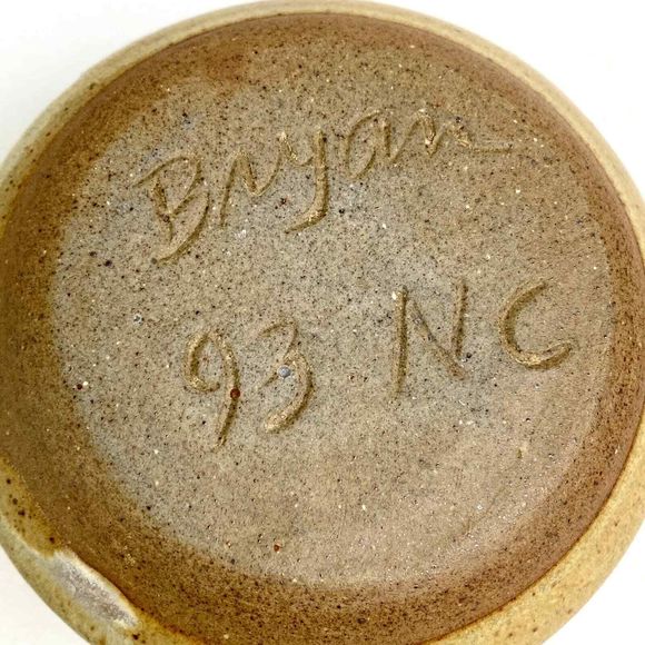 Studio Art Pottery Vintage Small Bowl with Handle Signed & Dated Bryan '93 Dip - Picture 9 of 9